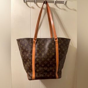WOW!!! Louis Vuitton Sac Shopping Bag!  This bag is in fantastic condition!